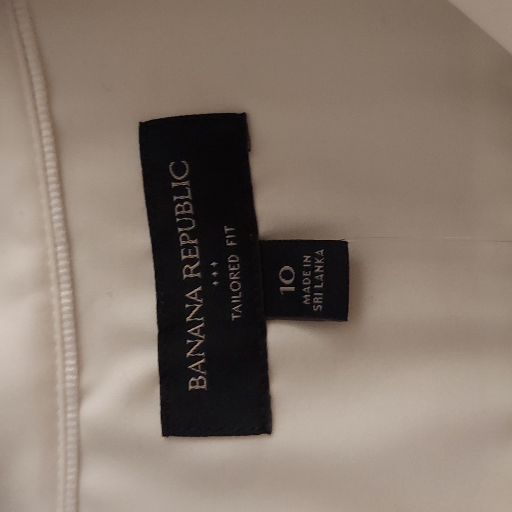 BANANA REPUBLIC OUTLET Tailored Fit Button Down Long Sleeve Top - Picture 4 of 12